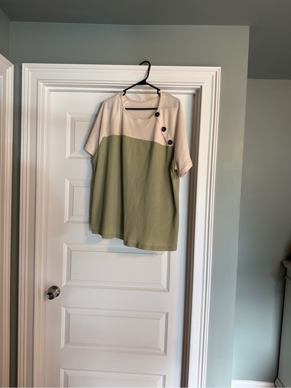 Amazon Two-Tone Olive Green and Cream Short-Sleeve Long Tee with Button Detail